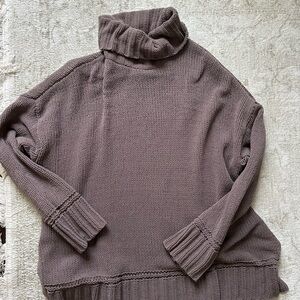 Aerie oversized light turtle neck sweater